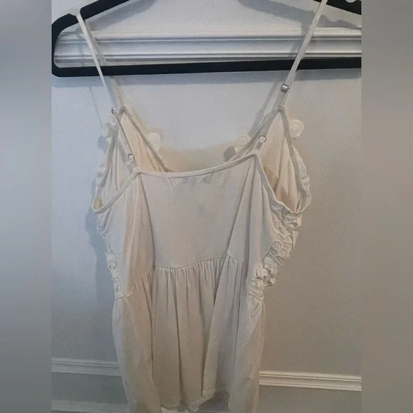 Elegant Cream Lace Top Flowy Tank - Picture 3 of 3